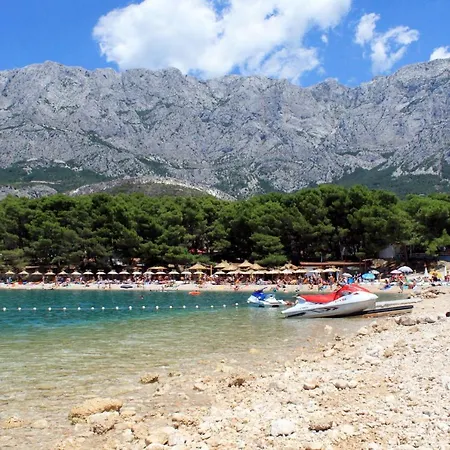 With A Parking Space - 6694 Apartamento Makarska