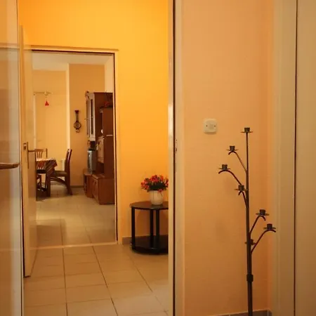 With A Parking Space - 6694