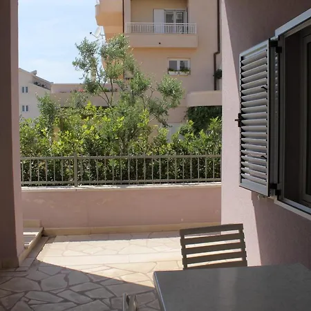 Apartman With A Parking Space - 6694