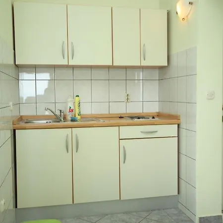 With A Parking Space - 6694 Lägenhet Makarska