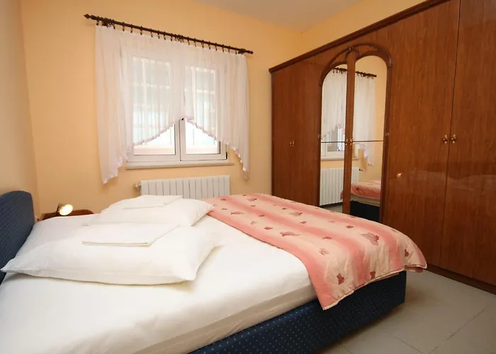 Apartment With A Parking Space - 6694 Makarska