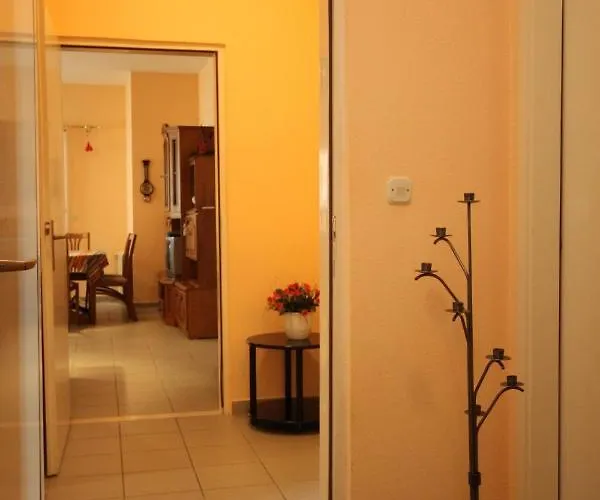 With A Parking Space - 6694