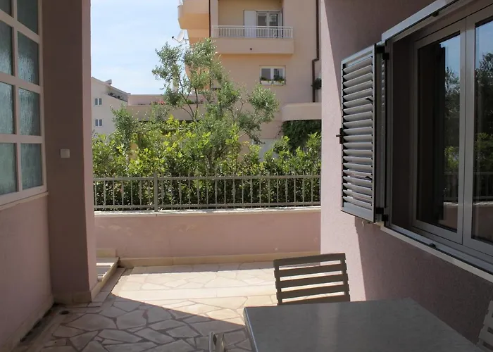 Apartman With A Parking Space - 6694